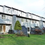 Spacious multi-level townhome with backyard garden, ideal for families and investors, in a vibrant residential community on Vancouver Island. Perfect for those seeking a modern property.