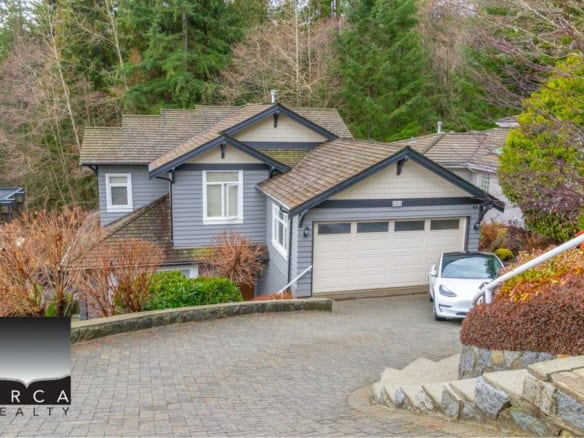 Spacious family home with modern design and scenic surroundings in a peaceful neighbourhood near nature trails. Perfect for families seeking comfort and tranquility.