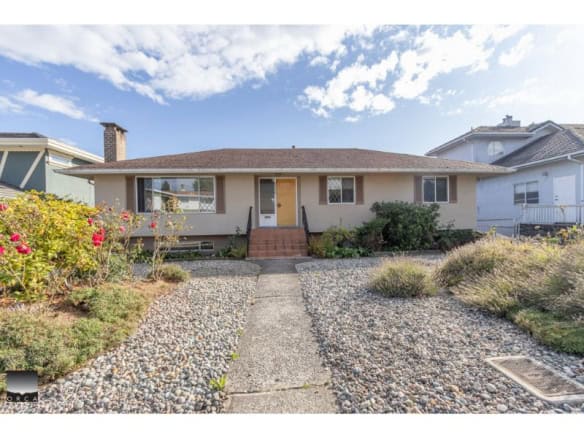 Charming single-family home for sale in a quiet neighbourhood on Vancouver Island, BC. Perfect for families or investors seeking a cozy residence with easy access to local amenities.