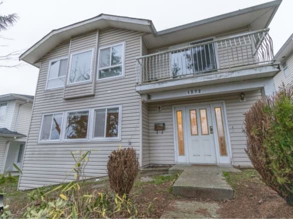 Charming two-storey home with modern exterior and spacious balcony in a desirable neighbourhood. Perfect for families or investors seeking Vancouver Island real estate opportunities.