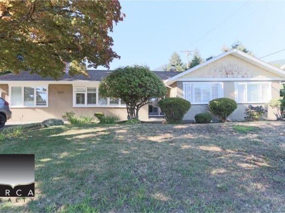 Beautiful single-family home with landscaped yard, potential for outdoor living, and prime location in Vancouver, BC. Perfect for families or investors seeking rental or resale opportunities.