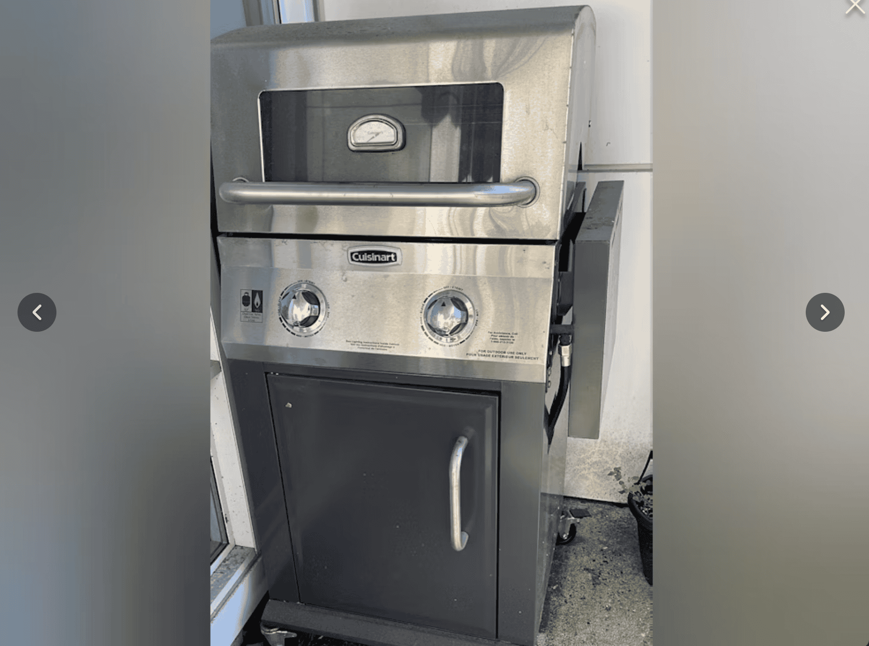 Cuisinart stainless steel commercial deep fryer, suitable for outdoor or indoor kitchen use, designed for professional and home cooking, durable and easy to operate.