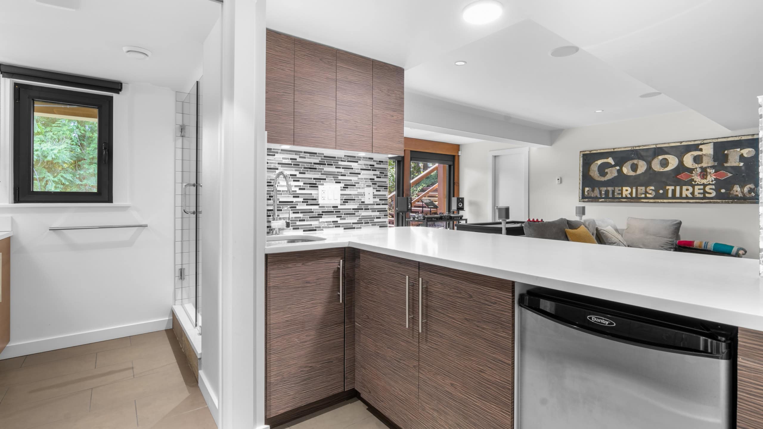 Modern Kitchen and Living Space in West Vancouver Bright, contemporary kitchen with sleek cabinetry and modern appliances in a West Vancouver home. Open-concept design perfect for family living and entertaining.