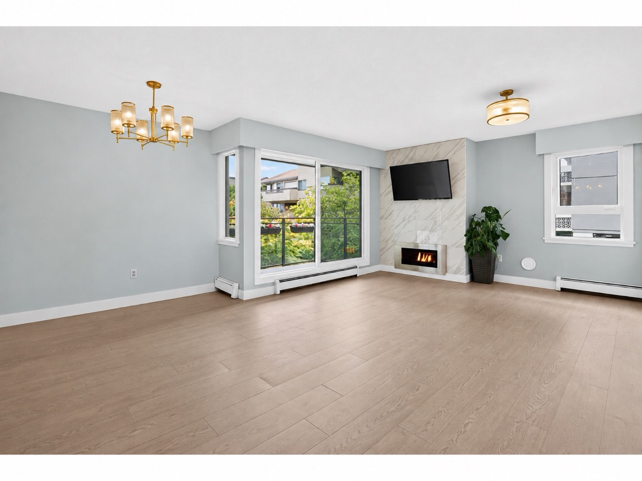 3 – Living & Dinning room Large